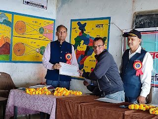 नन्ही दुनिया भावी राष्ट्र का उतिरछा में प्रेरणादायी आयोजन, बच्चों को बांटी शिक्षण सामग्री