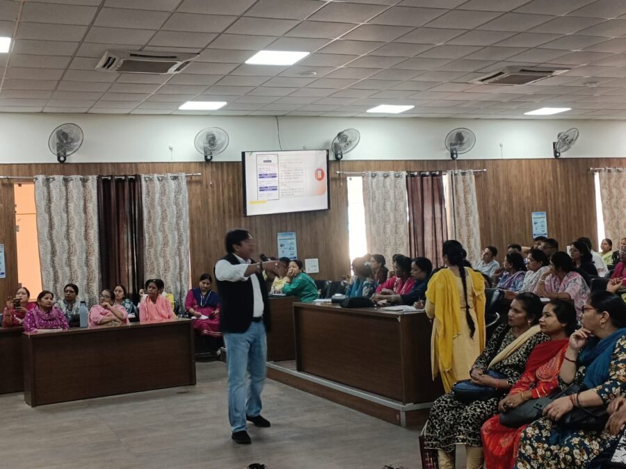 मतदाता सूची को त्रुटिरहित बनाने की तैयारी तेज, एसआईआर-2026 के तहत घर-घर पहुंचेंगे गणना फार्म, बीएलओ को मिला विशेष प्रशिक्षण